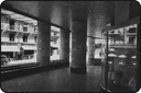 04B Les galeries eclairees depuis la rue.gif