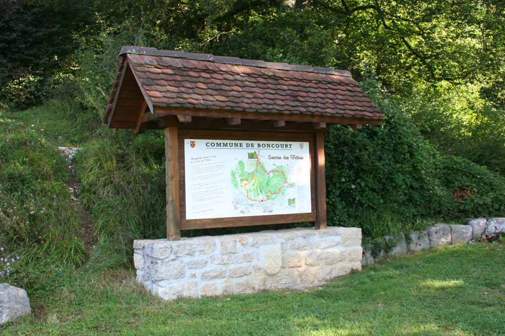 Panneau d'accueil du sentier des faines - la forêt enchantée