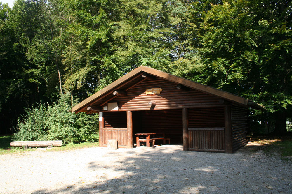 Refuge sur le Sentier des Faînes, Boncourt