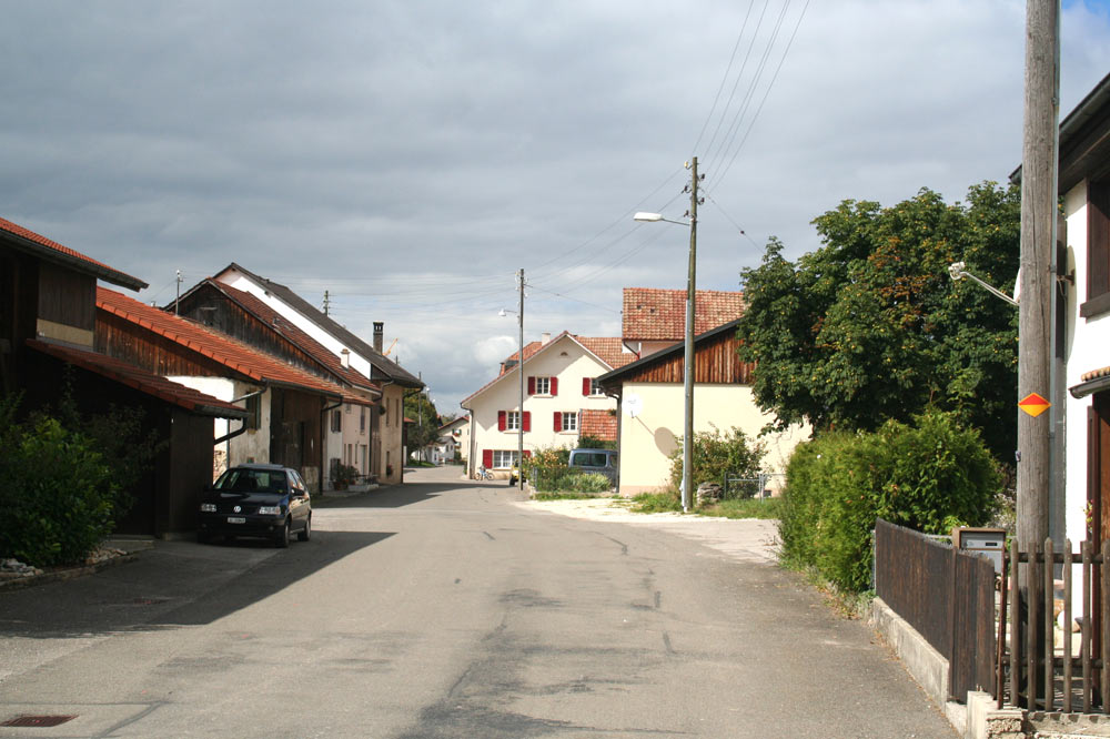 Rue principale de Pleigne