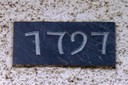 Date figurant sur la façade de la chapelle de Diogne