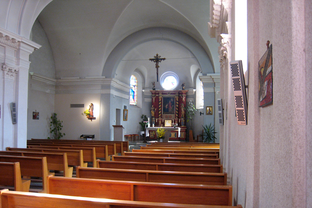 Intérieur de la chapelle de'Ollon
