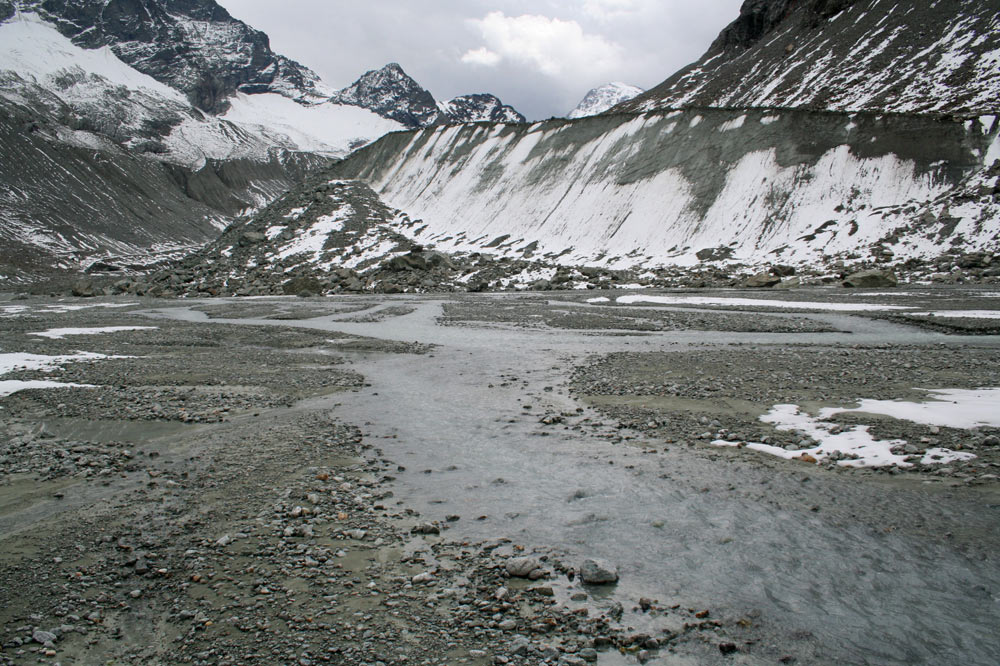 Sandur et moraine latérale