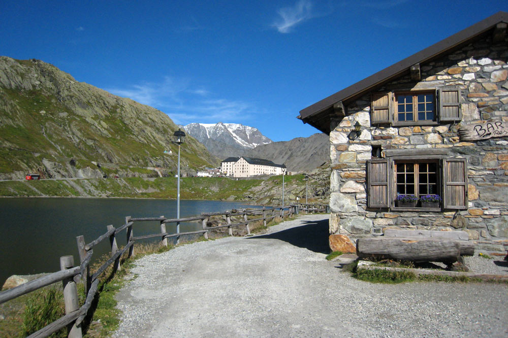 Col du Grand-Saint-Bernard vu depuis l'Italie