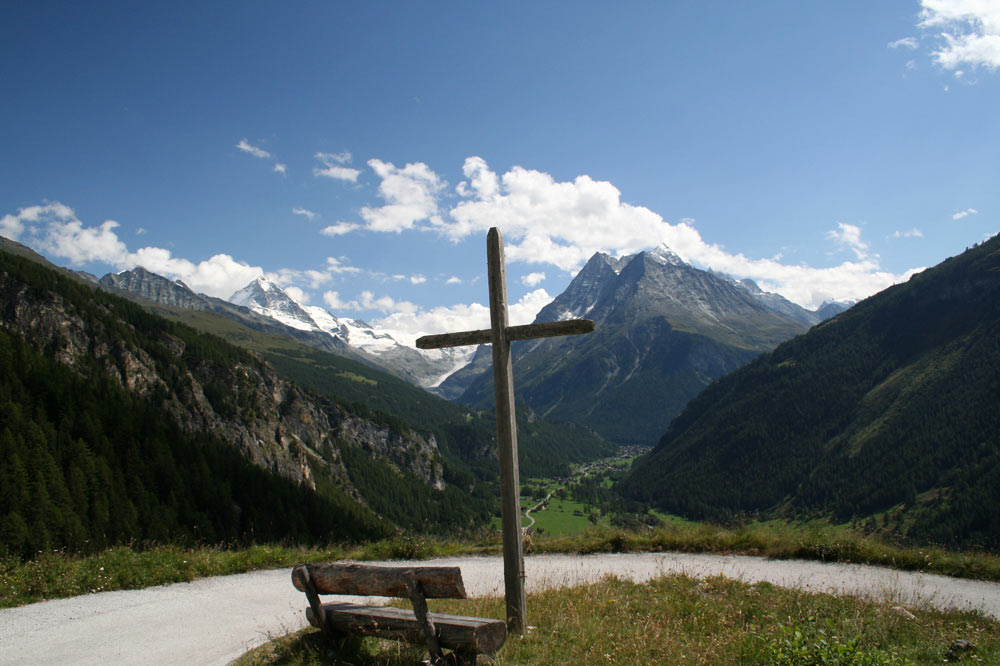 Croix chrétienne dans le Val d'Hérens