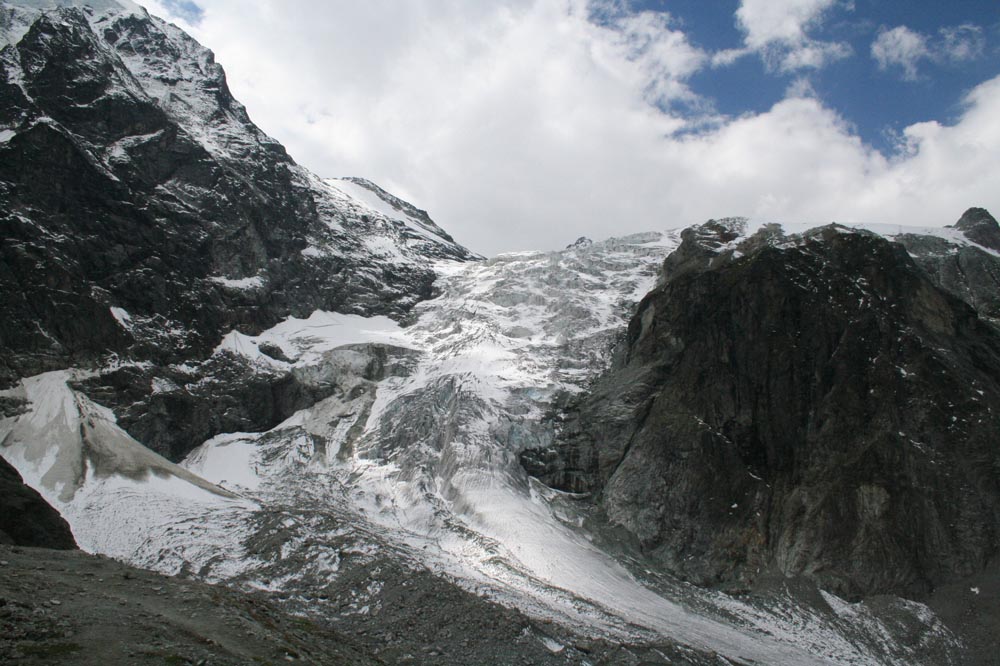 Les grandes lignes de la topographie des Alpes ont été dictées par les glaciers, qui en ont recouvert à plusieurs reprises la quasi-totalité.