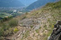 Dalles de pierres chauffées par le soleil