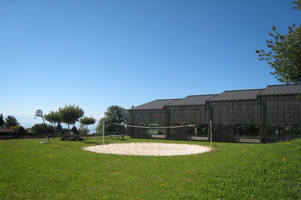 Terrain de jeux de la piscine de Bassins