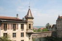 Petit donjon surplombant le pont du Moulinet
