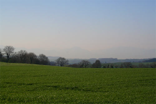 A l'horizon, au sud, le Léman