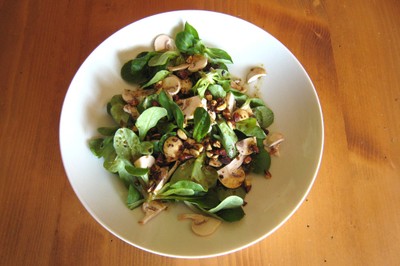 Salade aux faînes grillées