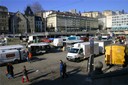 Jour de marché à la place de la Riponne