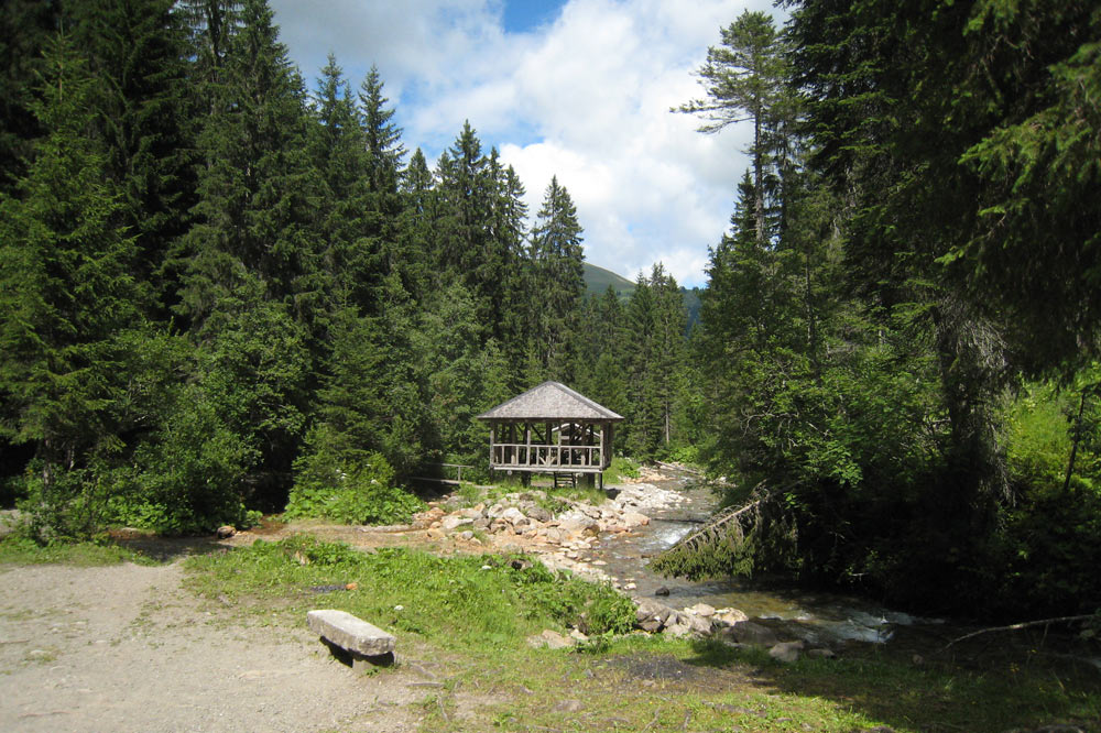 Refuge le long du chemin des ponts