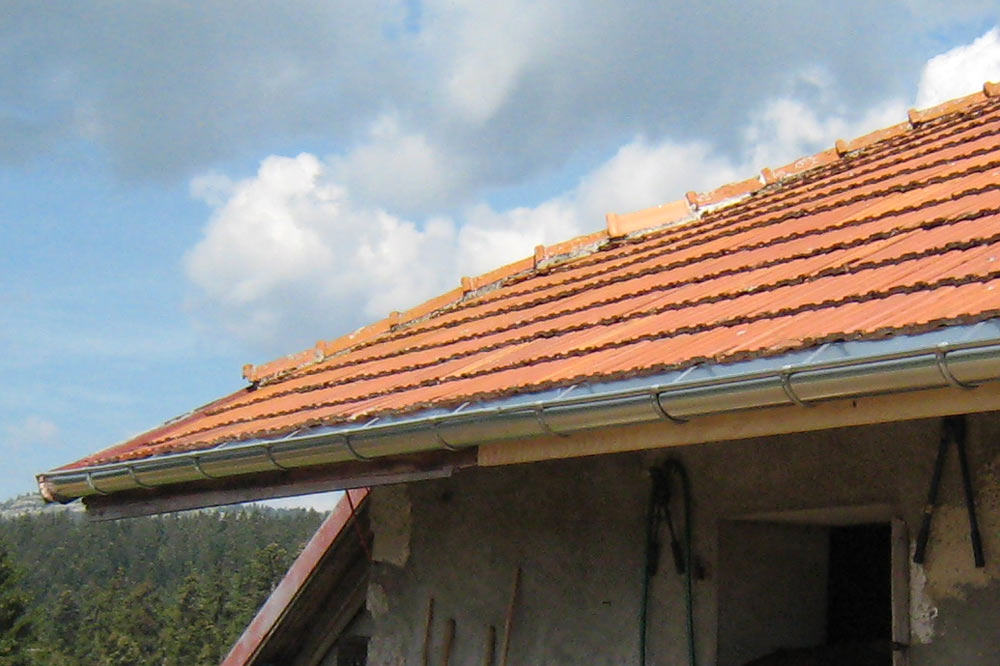 L’entretien de la toiture et des gouttières permet de récolter un maximum d’eau