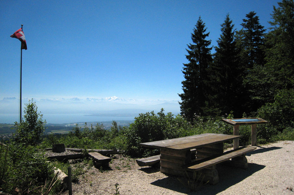 Place de pic-nic proche de la Dunanche